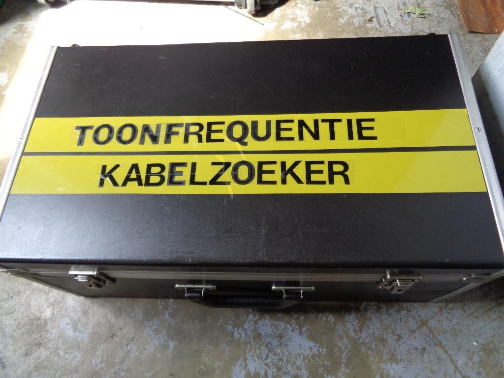 een toonfrequente kabelzoeker profesioneel, Doe-het-zelf en Bouw, Meetapparatuur, Zo goed als nieuw, Overige meters, Ophalen of Verzenden