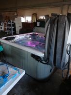 Jacuzzi livré gratuitement, Enlèvement ou Envoi