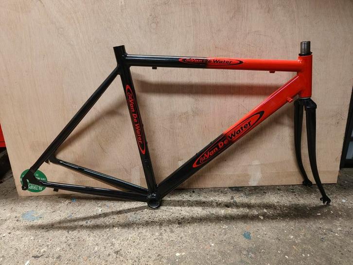 5 nieuwe koerskaders voor 100€! Moet weg!, Vélos & Vélomoteurs, Vélos Pièces, Cadre, Enlèvement