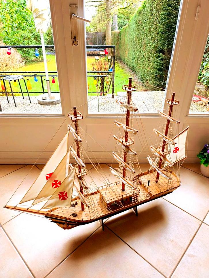 Prachtig gedetailleerd houten zeilbootmodel., Hobby en Vrije tijd, Modelbouw | Boten en Schepen