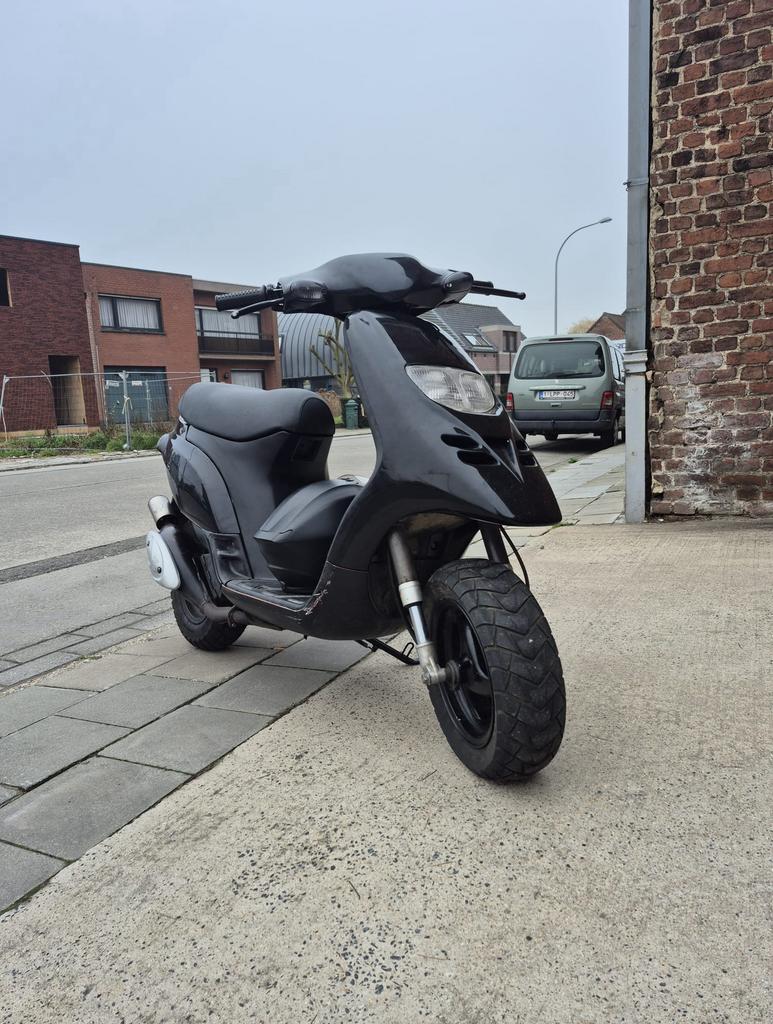 Gezocht! Piaggio Typhoon, Fietsen en Brommers, Ophalen, Zo goed als nieuw, Piaggio