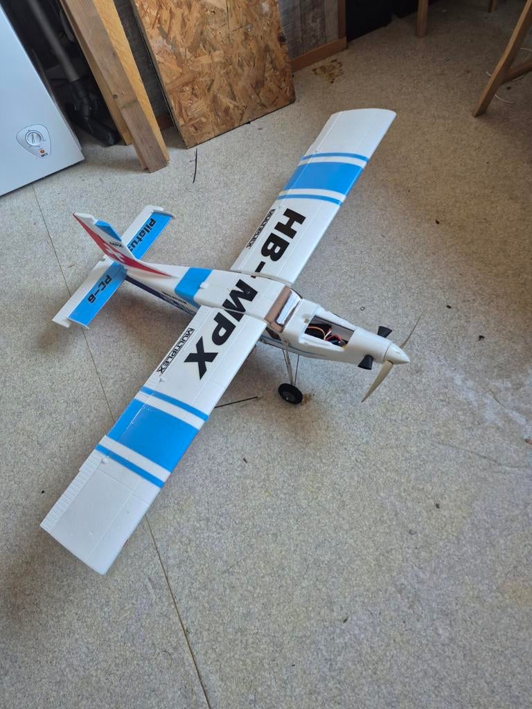 Pilatus, Hobby & Loisirs créatifs, Modélisme | Radiocommandé & Téléguidé | Avions, Enlèvement, Neuf, Électro