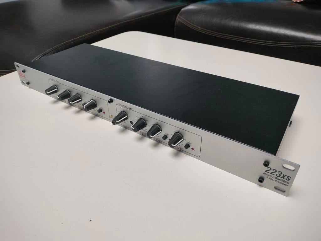 DBX 223xs analoge crossover, Audio, Tv en Foto, Professionele apparaten, Zo goed als nieuw, Audio, Ophalen of Verzenden