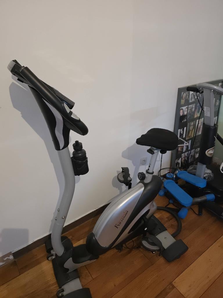 Hometrainer, Sport en Fitness, Fitnessapparatuur, Ophalen, Gebruikt, Hometrainer