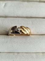 18 K Gouden ring (B), 20 of groter, Ophalen of Verzenden, Zo goed als nieuw, Met edelsteen