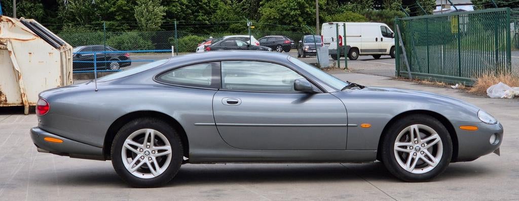 Jaguar XK8 4.2benz boite auto V8 full options 240mkm 6999€, 219 kW, 4200 cc, 5 zetels, Particulier