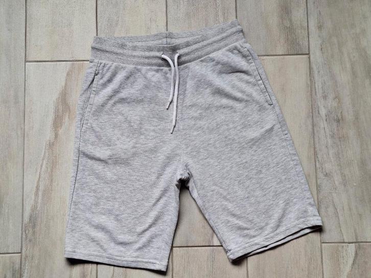 ★ M152 - nieuwe korte sportbroek, Kinderen en Baby's, Kinderkleding | Maat 152, Nieuw, Jongen, Broek, Ophalen of Verzenden