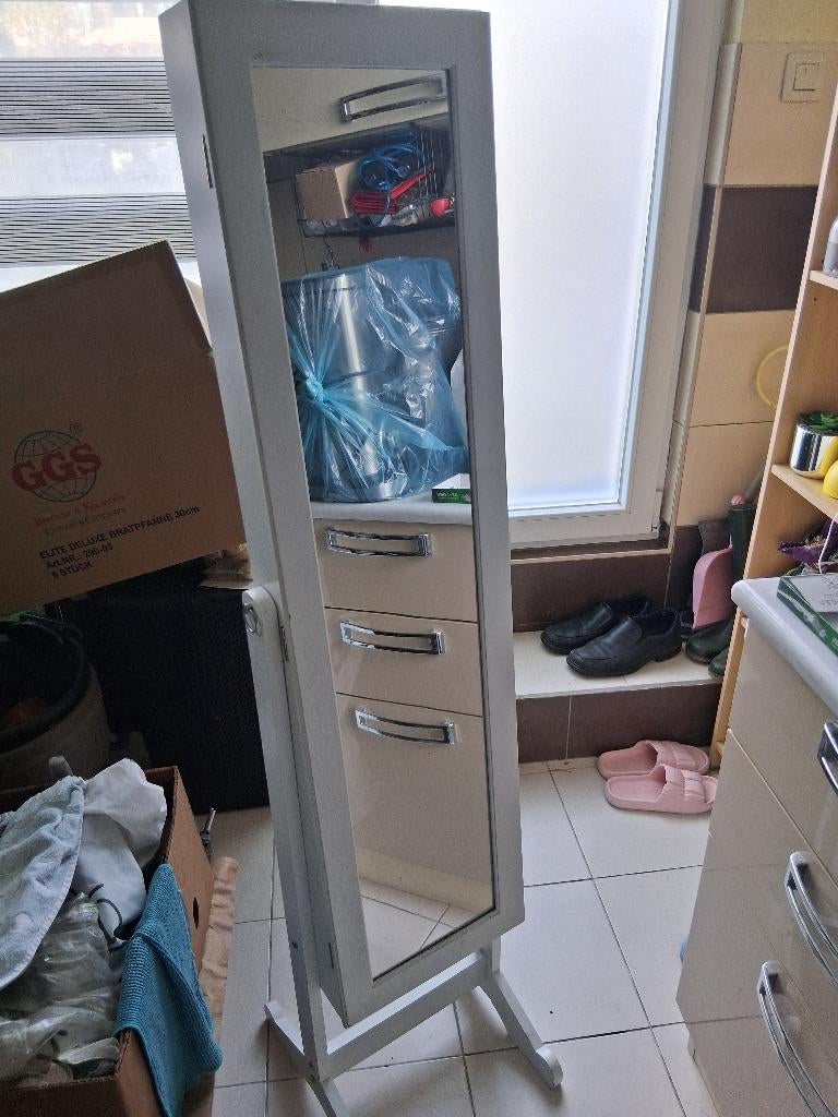 Dressing bijoux, Enlèvement, Comme neuf