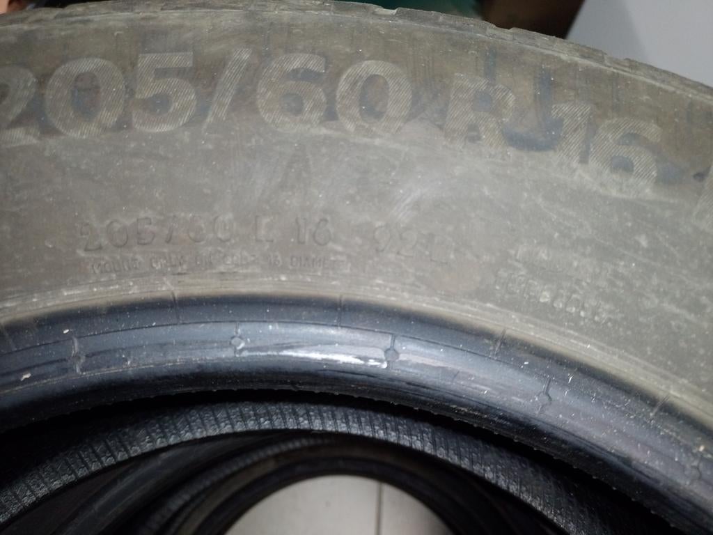 4 pneus "été" Continental, Enlèvement