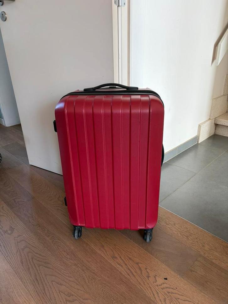 Étui de voyage rigide rouge, taille moyenne, Bijoux, Sacs & Beauté, Valises, Utilisé, Clé, Poignée extensible, Roulettes, Enlèvement