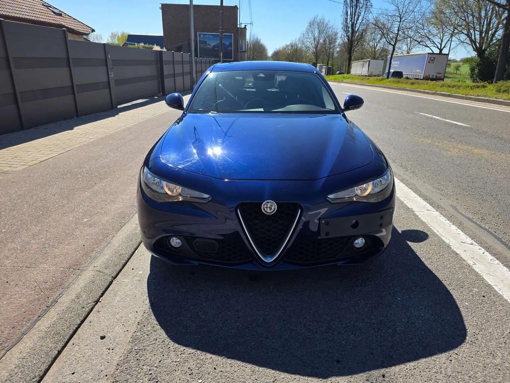 Alfa Romeo Giulia 2.2 JTDm Super AUT. 1°EIG IN PERFECTE STA, Autos, Alfa Romeo, Achat, Entreprise, 109 g/km, Noir
