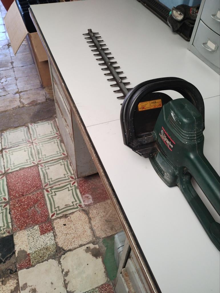 Metabo haagschaar, Ophalen