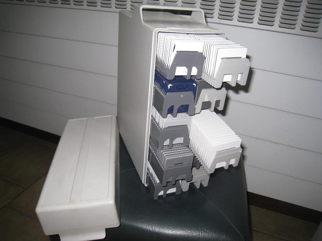 Rangements pour dias positives, Enlèvement