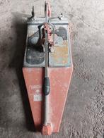 Tegelsnijder, Ophalen