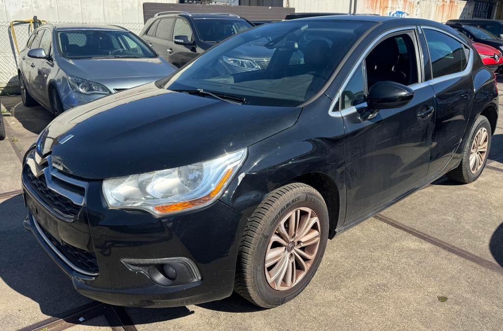 DS Automobiles DS 4 1.6 e-HDi So Chic, Cuir, Euro 5, Achat, Entreprise