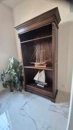 Grande armoire ancienne, Enlèvement