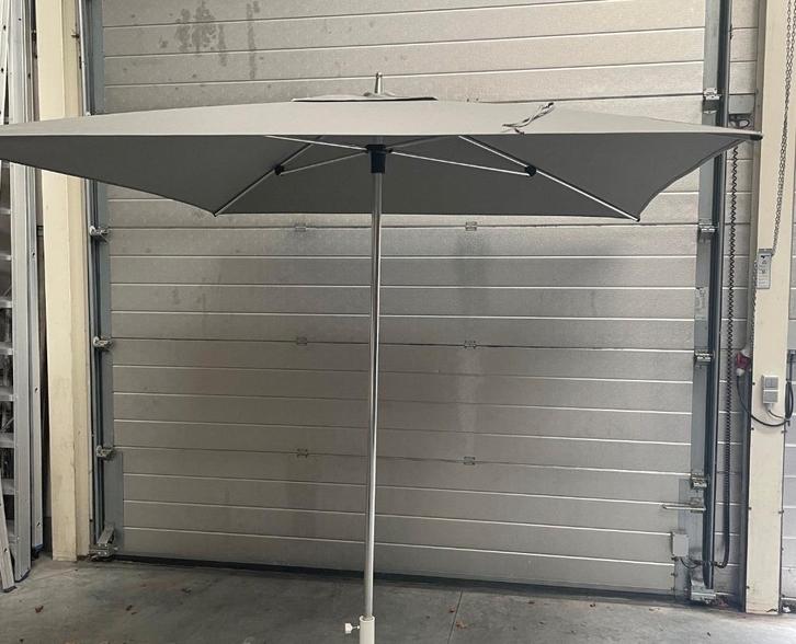 parasol carré, Jardin & Terrasse, Parasols, Comme neuf, Parasol sur pied, 2 à 3 mètres, Enlèvement