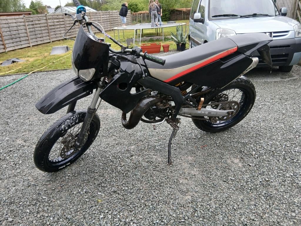 Terug beschikbaar  derbi senda. Met papieren van verlies, Fietsen en Brommers, Brommers | Derbi, Ophalen, Gebruikt, 70 cc, Klasse B (45 km/u)