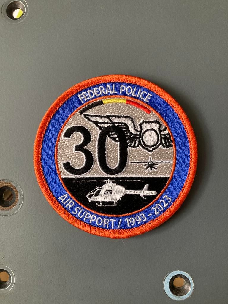 Federal Police Air support 1993/2023, Collections, Aviation, Enlèvement ou Envoi, Comme neuf