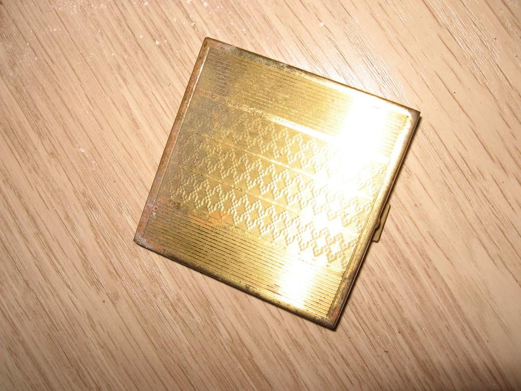 Poudrier des années 5O' en cuivre, Antiquités & Art, Antiquités | Bronze & Cuivre, Cuivre, Envoi