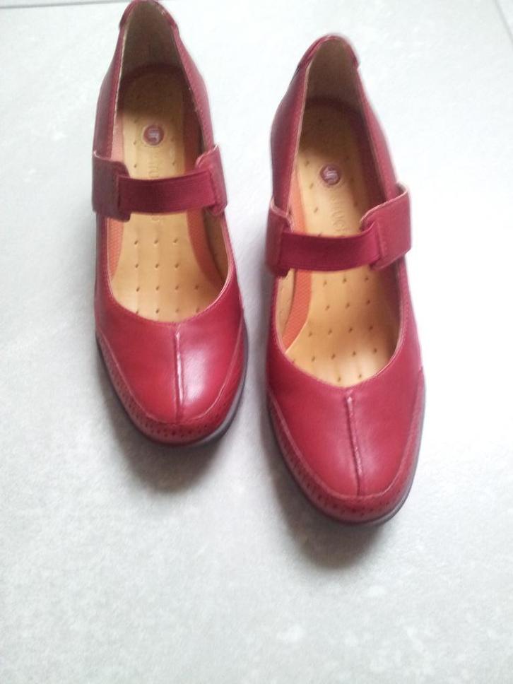 rode damesschoenen, 3 paar verschillende, Kleding | Dames, Schoenen, Nieuw, Overige typen, Rood, Ophalen