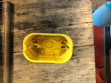 8 inbouwpotten bticino beschikbaar voor biedingen