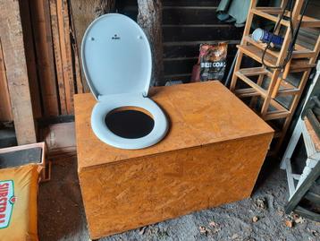 compost toilet beschikbaar voor biedingen