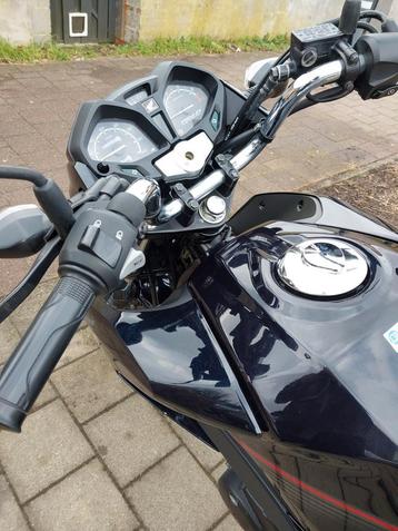 Honda CB125F - Zwart - Ideale Starter/Stadsmotor
