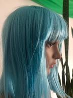 Prachtige turquoise pruik met froufrou NIEUW, Handtassen en Accessoires, Uiterlijk | Haarverzorging, Ophalen of Verzenden, Nieuw