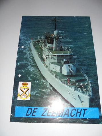3 Oudere boeken over De Zeemacht & Marine beschikbaar voor biedingen