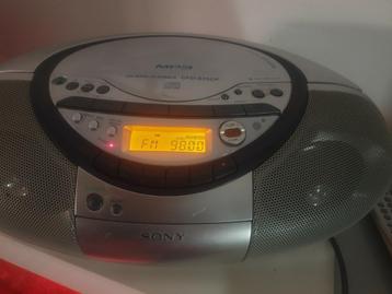 Belle radio Sony + lecteur CD + mp3 à vendre !  