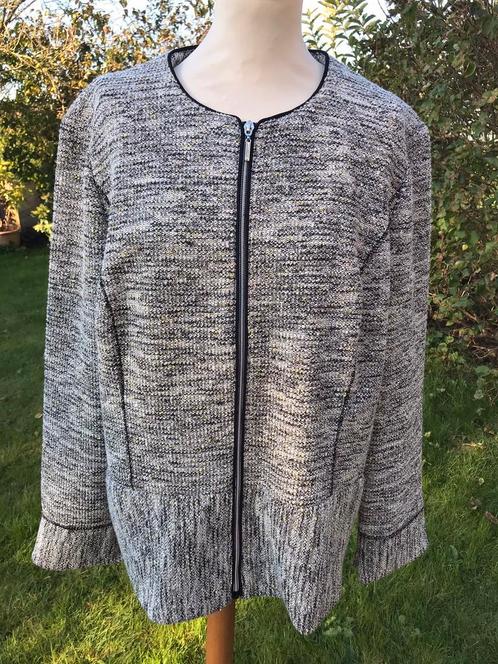 M48 tricot stoffen vestje zwart/wit volledig gevoerd C&A, Kleding | Dames, Truien en Vesten, Zo goed als nieuw, Maat 46/48 (XL) of groter