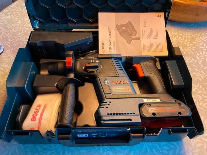 Bosch Professional GBH18V-26 + oplader + 4Ah ProCore (NIEUW), Doe-het-zelf en Bouw, Gereedschap | Boormachines, Nieuw, Boor- en/of Breekhamer