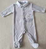 Pyjama grenouillère velours gris - T68 (6 mois) - Noukie’s, Kinderen en Baby's, Ophalen, Nacht- of Onderkleding, Gebruikt, Jongetje of Meisje