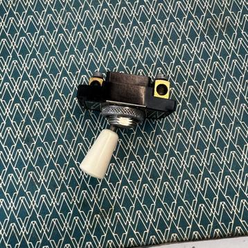 VW 50-60 schakelaar ivoor schroefklem zwitter ovaal beschikbaar voor biedingen