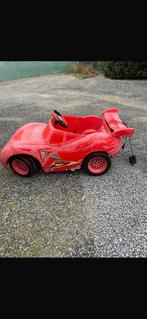 une voiture pour enfant (style Cars / Flash McQueen),, Ophalen, Gebruikt