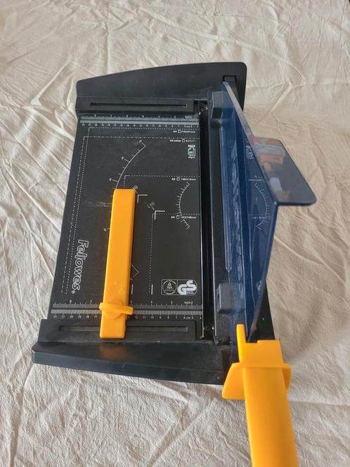 Massicot Fellowes pour découpe papier, Diversen, Papierwaren, Gebruikt, Ophalen