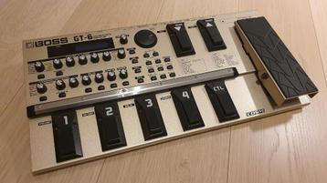 BOSS GT-6 multi-effectprocessor beschikbaar voor biedingen