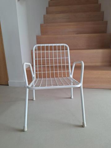 Vintage draadstoel voor kindje beschikbaar voor biedingen