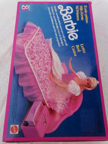 Barbie bed vintage (eind jaren 80) beschikbaar voor biedingen