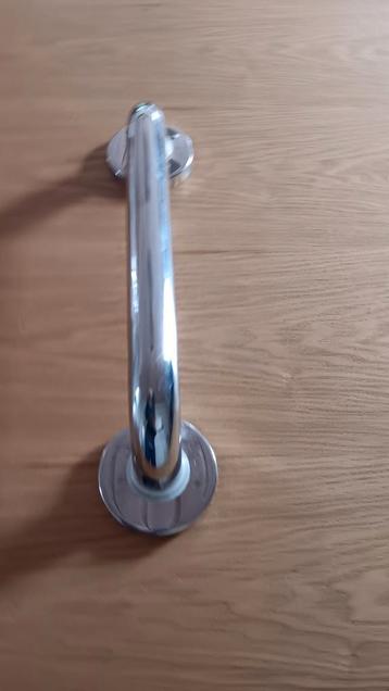 Brede hangreep voor toilet of badkamet beschikbaar voor biedingen