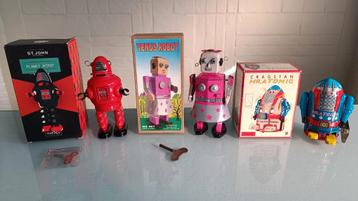 Vtg.blikken robots. beschikbaar voor biedingen