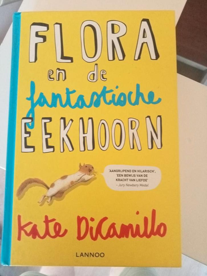 Kate DiCamillo - Flora en de fantastische eekhoorn, Boeken, Kinderboeken | Jeugd | 10 tot 12 jaar, Ophalen of Verzenden