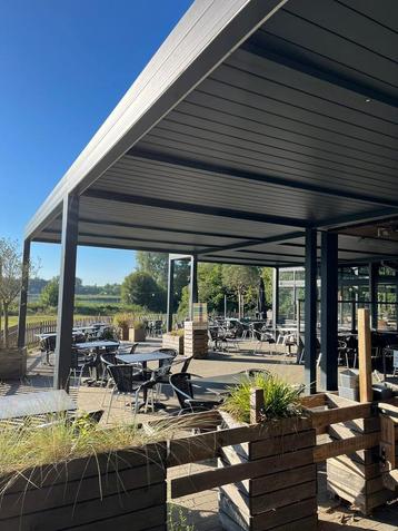 Afdak/ terrasoverkapping beschikbaar voor biedingen