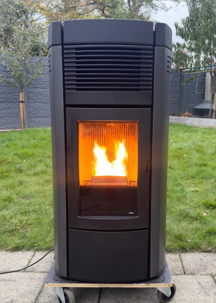 Pelletkachel MCZ MUSA Comfort Air 12kW met afstandsbediening, Huis en Inrichting, Kachels, Zo goed als nieuw, Pelletkachel, Ophalen