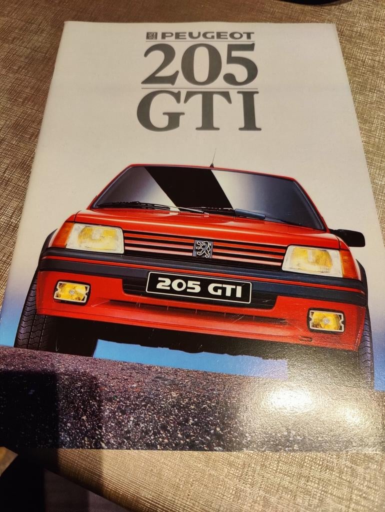 PEUGEOT 205 GTI Brochure, Ophalen of Verzenden, Nieuw, Peugeot