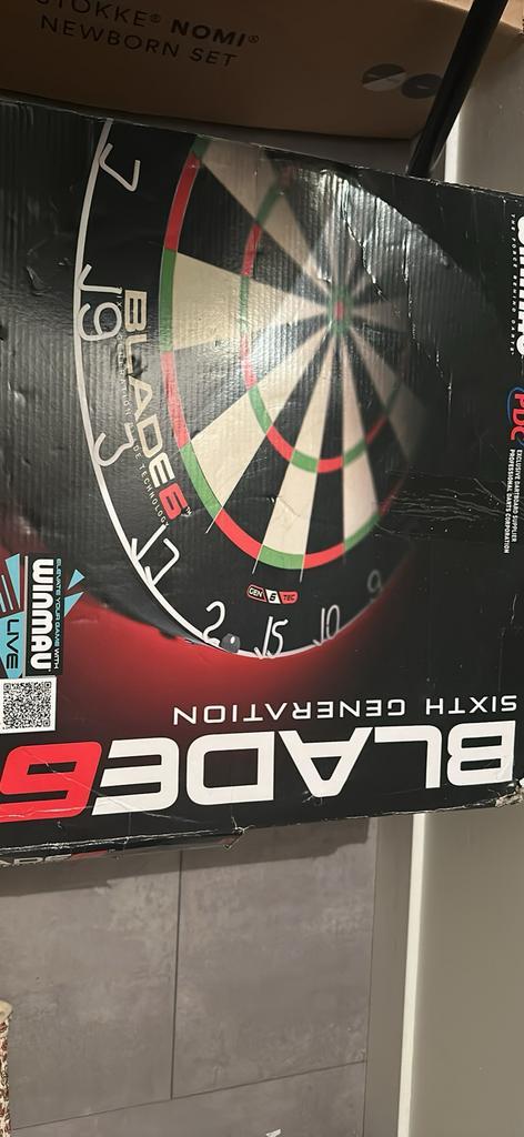 Winmau blade 6 dartbord - nieuw ik doos., Sport en Fitness, Darts, Nieuw, Dartbord, Ophalen of Verzenden
