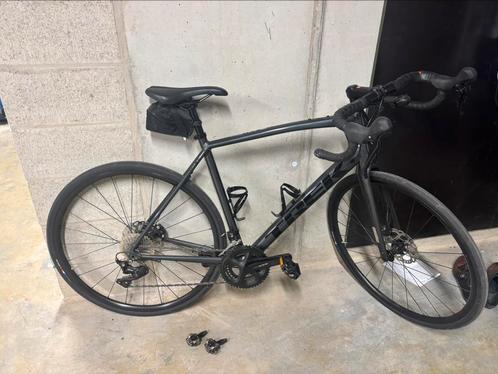 Trek domane AL5 58 Ch-bk met elemnt roam gps computer, Fietsen en Brommers, Fietsen | Racefietsen, Zo goed als nieuw, Ophalen