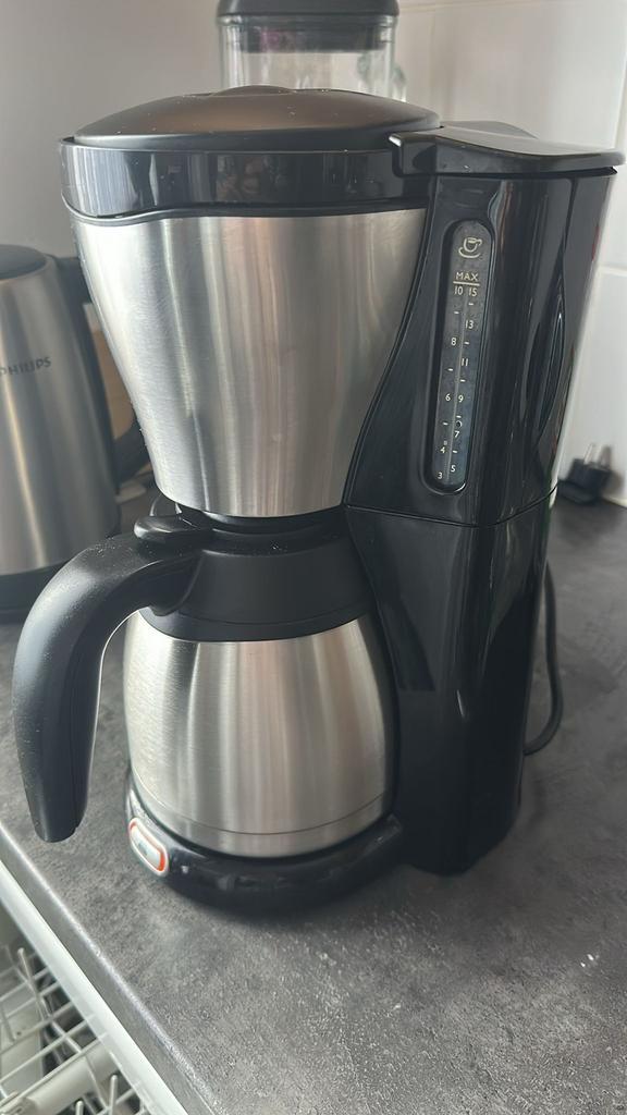 PHILIPS Machine à café (HD7548/20), Electroménager, Cafetières, Comme neuf, Café moulu, Cafetière, 10 tasses ou plus, Réservoir d'eau amovible