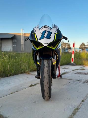Exclusieve Panigale V2 - 3000km beschikbaar voor biedingen